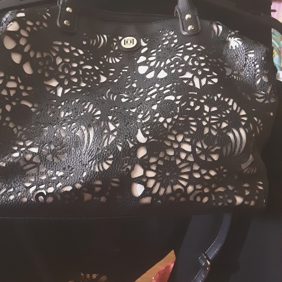 Purse - Picture 1 of 2